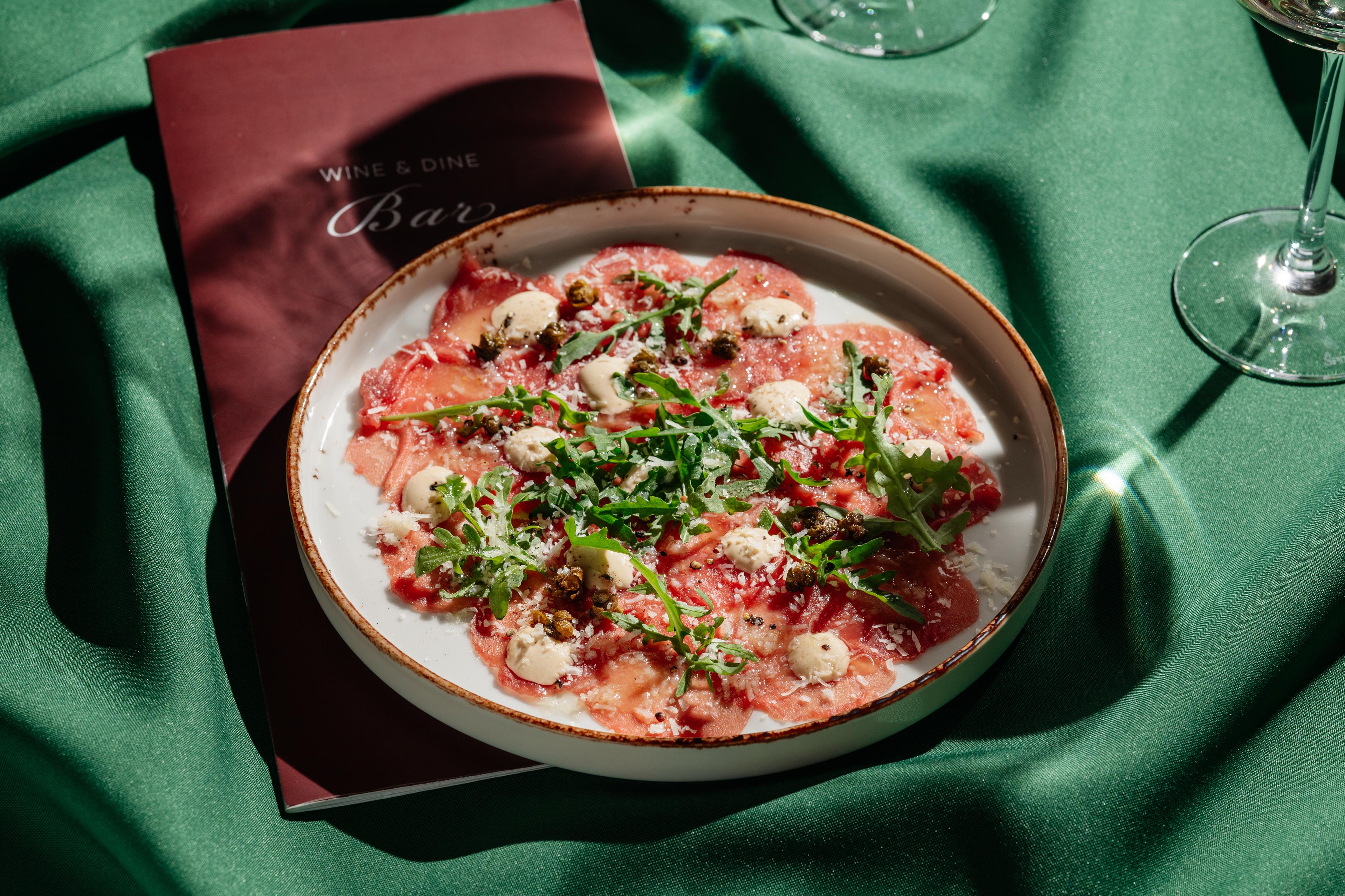 Карпаччо из телятины с соусом тоннато