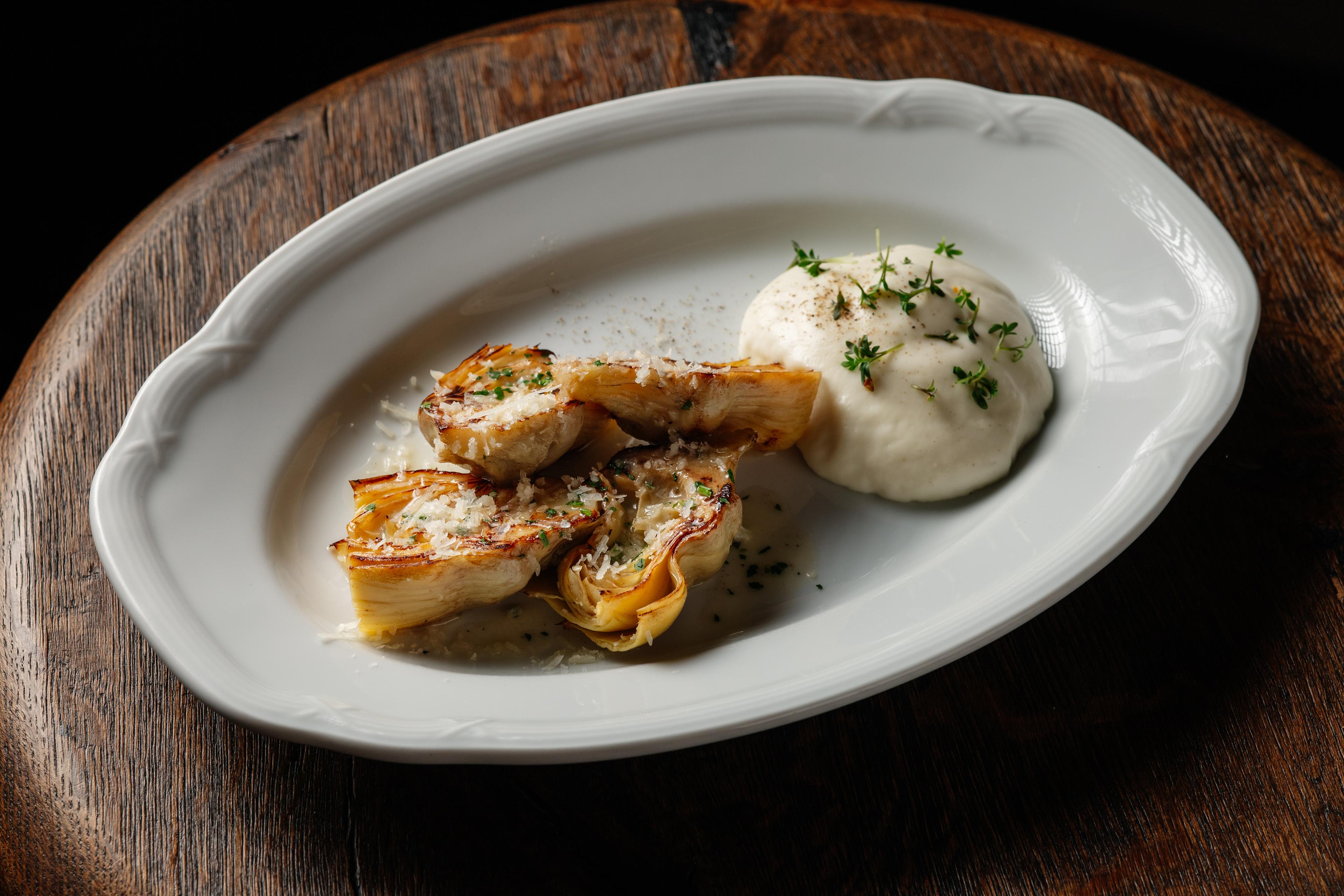 Артишоки с сырным муссом и овечьим сыром манчего