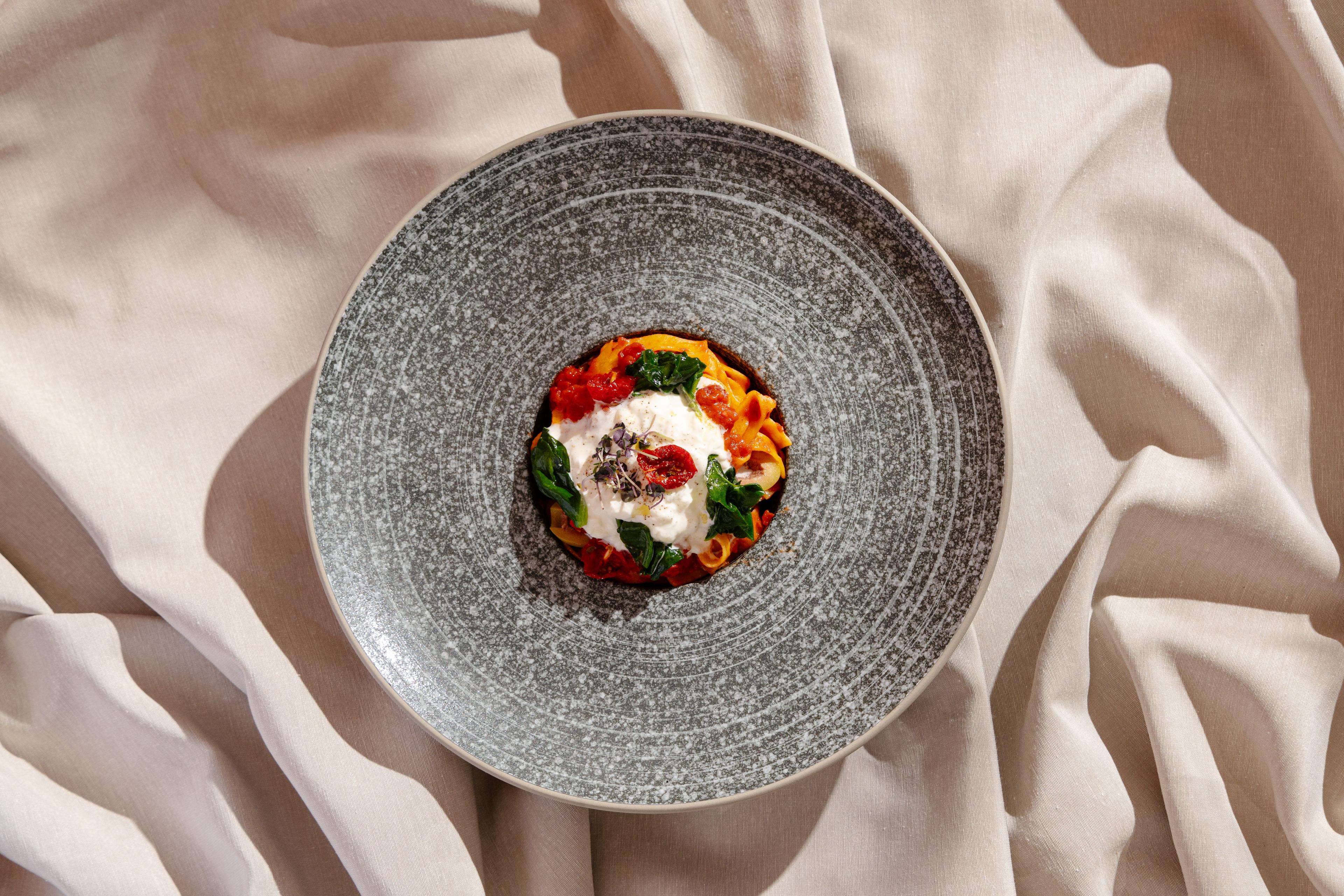 Тальятелле маринара со страчателлой