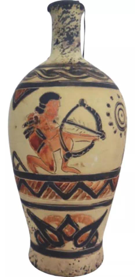 Вино Милдиани Фэмили Вайнери Саперави в кувшине "Охотник"